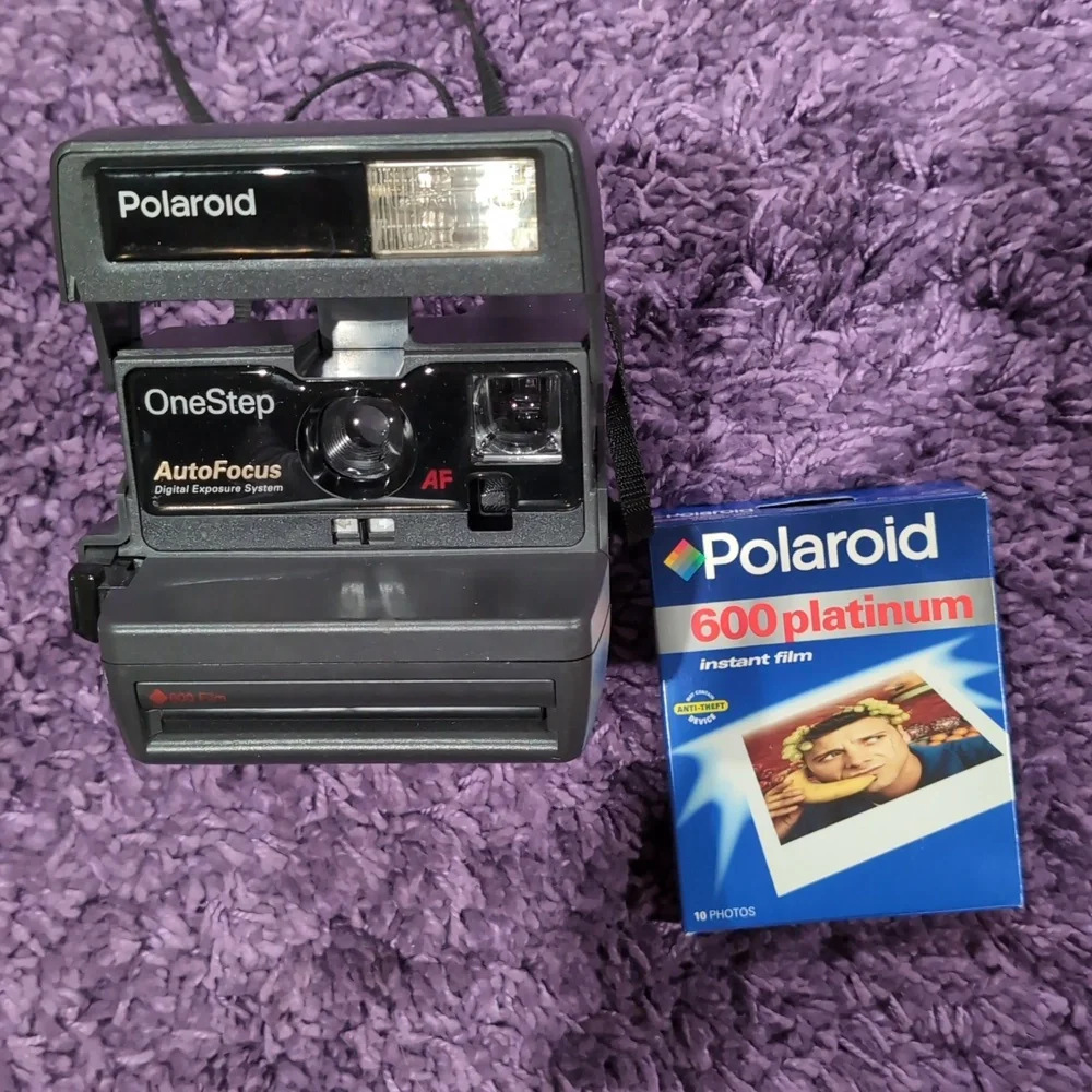 Vintage Polaroid One Step Auto Focus Camera